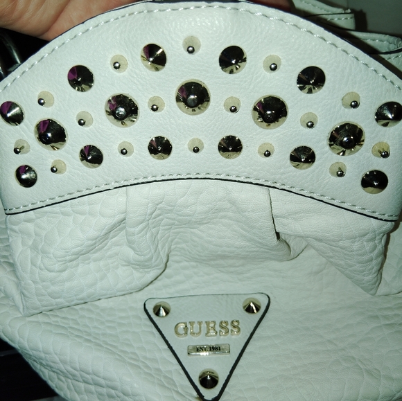 Guess purse - Picture 11 of 12